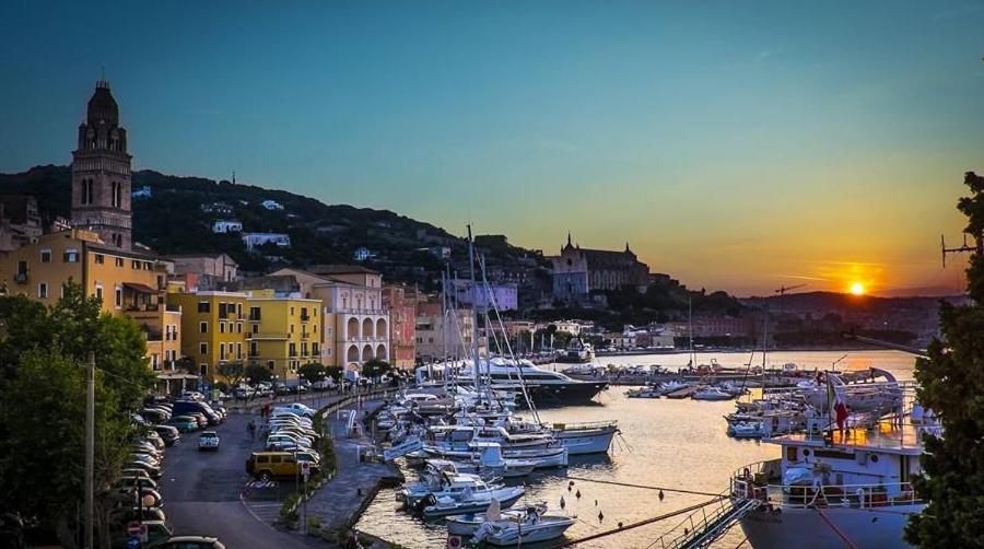 Oltre Il Mare Guest House Гаета Екстер'єр фото